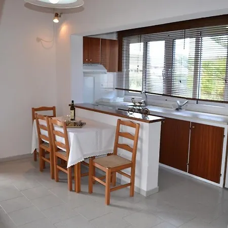 Aparthotel Digenis *