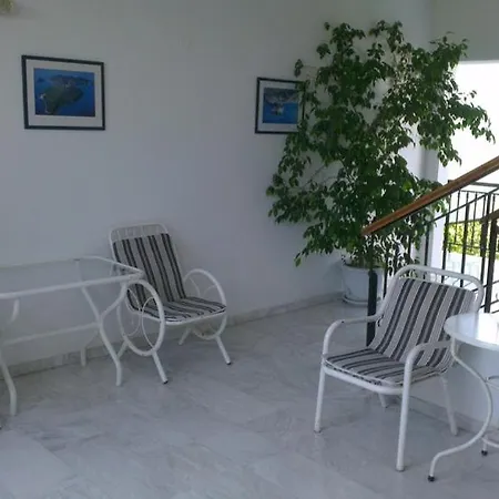 Digenis Aparthotel *