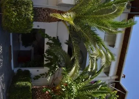 Digenis Aparthotel