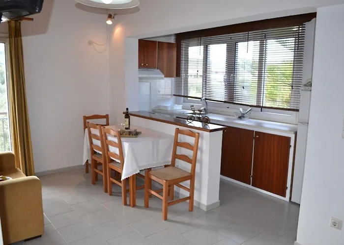 מלון דירות Digenis *